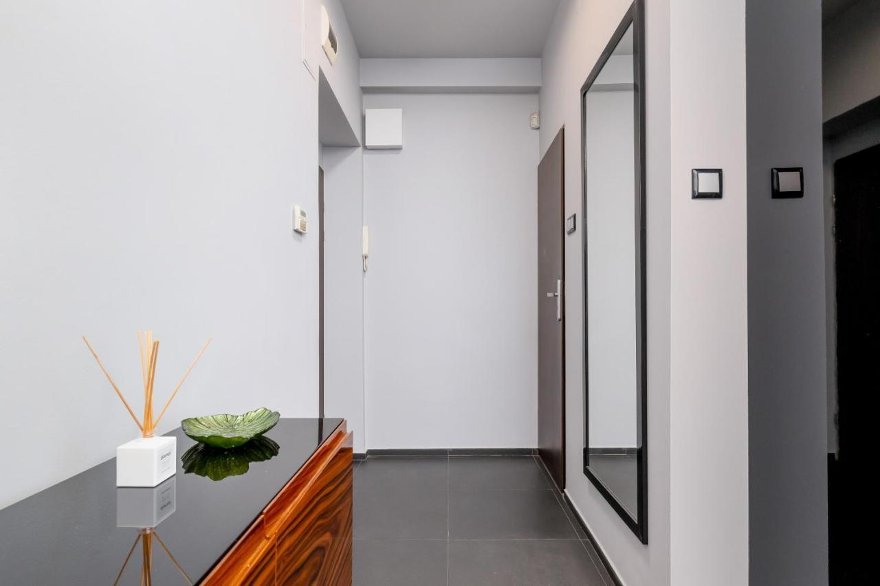 Stylish Korfantego Apartment Next To Spodek By Noclegi Renters Katowice Exterior photo